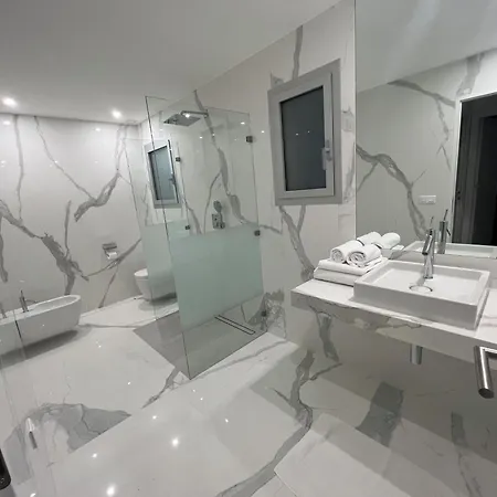 Design With Pool Rocabruna